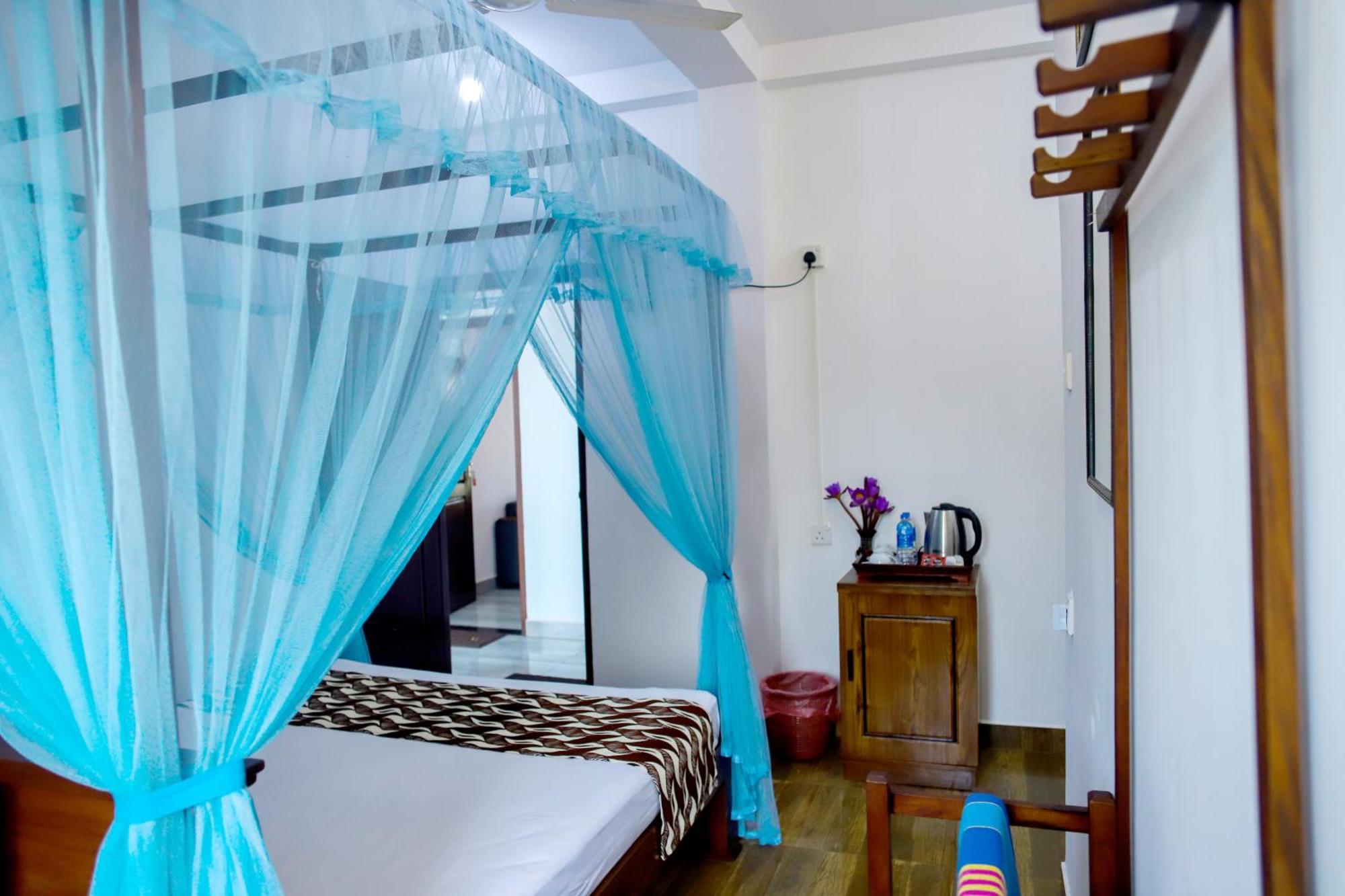 Village Star Rest-mirissa