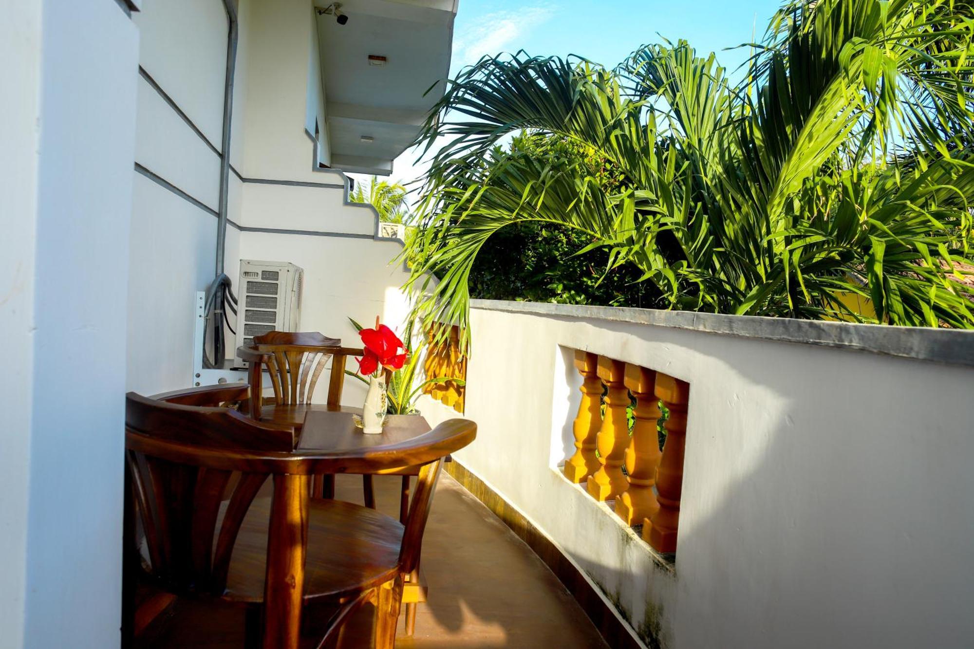 Village Star Rest-mirissa 3*